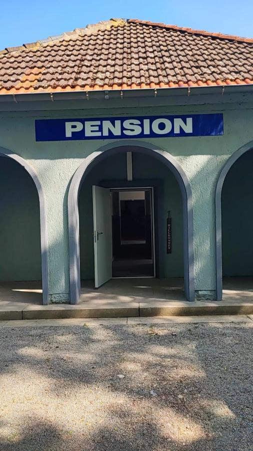 Pension Hopela غوتا المظهر الخارجي الصورة